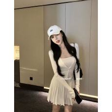 批发何晨曦 一整套ootd穿搭套装女<b class='q'>短款</b>针织修身<b class='q'>开衫</b>上衣A字百褶吊带裙
