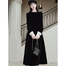 批发赫本风千金黑色丝绒连衣裙女<b class='q'>秋</b>冬高级感法式礼服裙子