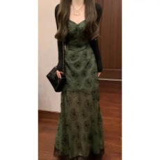 批发新中式国风设计感碎花吊带连衣裙气质鱼尾长裙外搭防晒开衫两件套