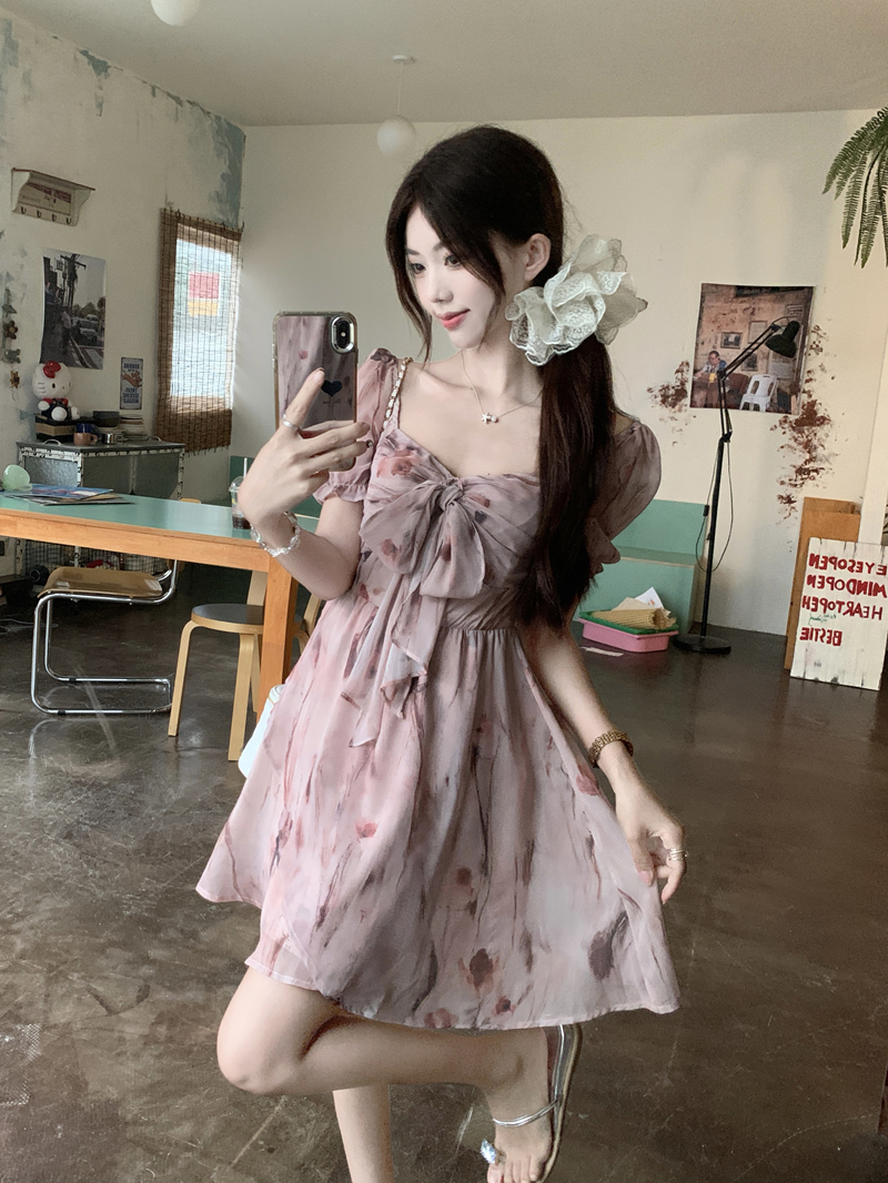 프랑스식 꽃무늬 반팔 여성 드레스 고급 센스 2026 여름 새로운 작은 키 핑크색 미니 스커트 튜브탑 치마