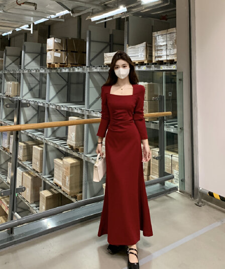 항구 바람 레트로 빨간색 광장 칼라 긴팔 여성 드레스 2026 가을 우아함 품격 프랑스식 허리 수축 슬림해 보이는 길다 치마