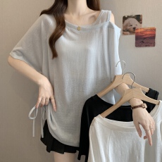批发薄款针织衫冰丝短袖T恤女2026夏新款大码胖mm显瘦不规则露肩<b class='q'>上衣</b>