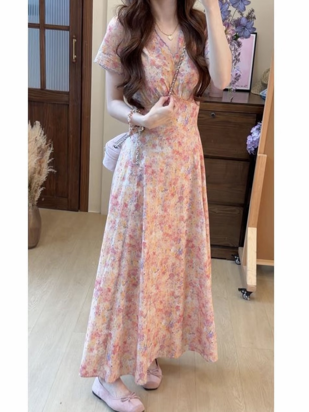 여름 새로운 프랑스식 분말 리플 꽃무늬 부드러운 바람 허리 수축 슬림해 보이는 반팔 드레스 롱 스커트 여성