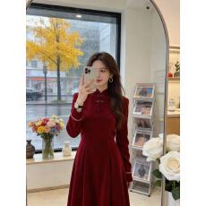 批发大码新中式红色<b class='q'>旗袍</b>连衣裙女秋冬立领盘扣收腰显瘦敬酒服长裙