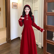 批发实拍大码新中式红色旗袍<b class='q'>连衣裙</b>女秋冬立领盘扣收腰显瘦敬酒服长裙