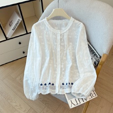 批发2026春装新款韩版甜美减龄刺绣压褶显瘦泡泡长袖衬衫女