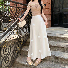 批发实拍2025新高级立体花醋酸锻面亲肤半身包臀鱼尾长裙松紧腰中长裙