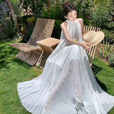 批发实拍白色高级仙女海边度假<b class='q'>百褶</b>无袖<b class='q'>连衣裙</b>沙滩大摆长裙