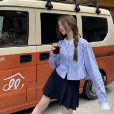 批发设计感小众千金蓝白条纹长袖<b class='q'>衬衫</b><b class='q'>女</b>韩系减龄百搭宽松短款上衣<b class='q'>衬衣</b>