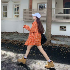 批发美式复古橙色格纹<b class='q'>长袖</b><b class='q'>衬衫</b>女春秋小众设计感宽松休闲防晒情侣外套