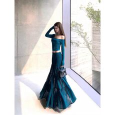 批发一字肩修身纯欲长袖T恤女<b class='q'>秋</b>冬时尚套装高腰半身裙大摆裙子两件套