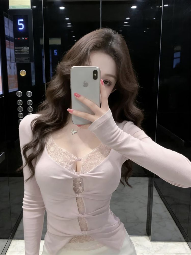 1 1 와 사고 방식 한 부서 레이스 조각 홀로우 아웃 긴팔 티셔츠 여성 품격 세련된 작은 대중 슬림해 보이는 페이크 레이어드 맨위