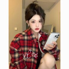 批发美式复古红色刺绣格子<b class='q'>衬衫</b>潮牌长袖上衣hiphop高街秋季<b class='q'>衬衣</b>外套