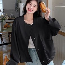 批发2026年春季新款设计感下摆抽绳棒球服皮衣外套女宽松休闲机车夹克