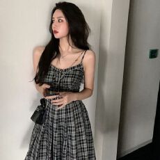 批发冷淡风吊带裙复古法式赫本黑白格子连衣裙夏2026年新款气质女神<b class='q'>范</b>