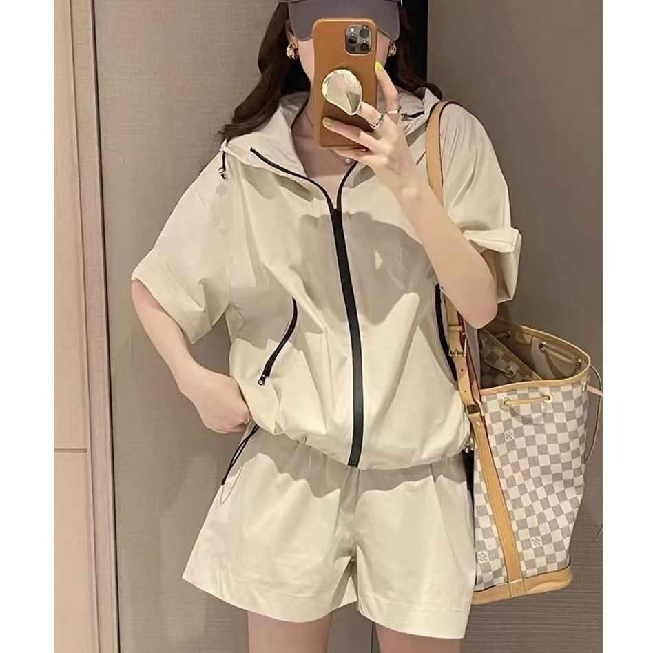 새로운 패션 후드 루즈핏 오픈 가디건 자외선 차단 의류 세트 여성 작은 키 여름 새로운 얇은 스타일 반바지 투피스 세트