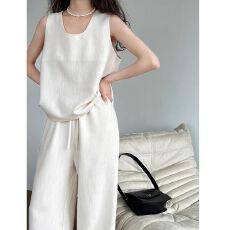 批发<b class='q'>新款</b>又酷又飒的女装套装浅色背心马甲阔腿裤上下两件套老钱风成套