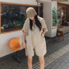批发大口袋连体裤<b class='q'>女</b>韩国复古翻领宽松慵懒风单排扣插兜减龄阔腿<b class='q'>短裤</b>潮