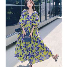 批发法式复古印花连衣裙女2026年夏季新款法式复古宽松大裙摆沙滩长裙