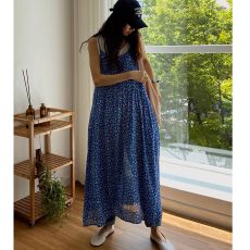 批发<b class='q'>连衣裙</b>女夏季2026新款韩国<b class='q'>可爱</b>花朵无袖碎花A字型背心吊带长裙子