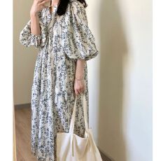 批发2026春夏法式宽松减龄泡泡袖<b class='q'>连衣裙</b>女夏季温柔气质系带显瘦碎花裙