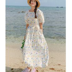 批发2026时尚减龄洋气<b class='q'>连衣裙</b>度假风设计感小众初恋裙法式气质波点长裙