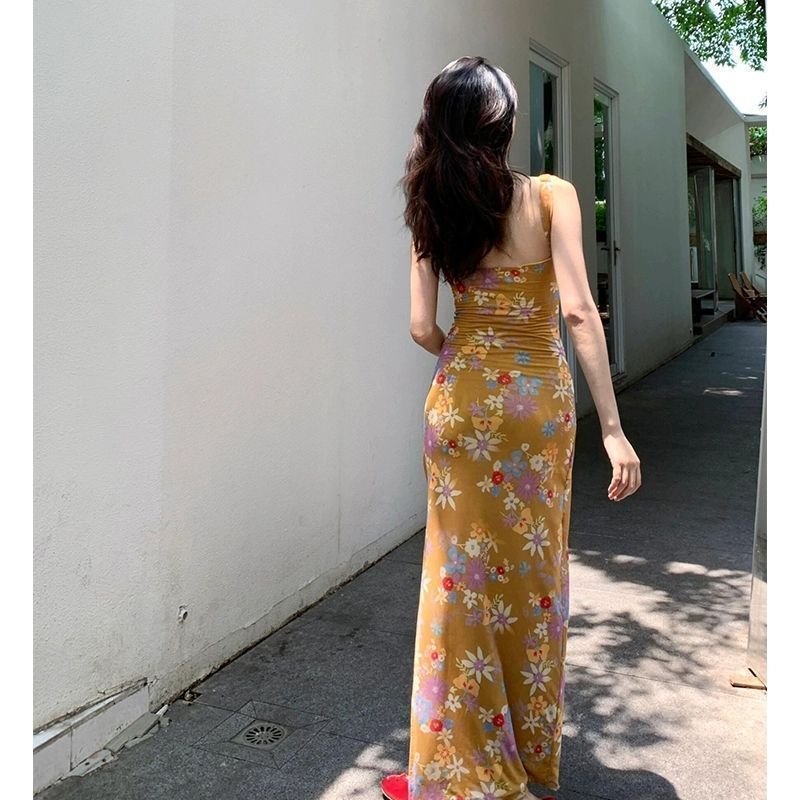 해변가 휴가 바람 순수한 욕망 빛 요리 한 허리 수축 황색 프린트 V넥 슬림해 보이는 민소매 슬립 트임 여성 드레스 여름
