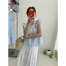 批发韩系花朵竖<b class='q'>条纹</b>飞飞袖小衫夏季甜美减龄可爱娃娃衫单排扣背心<b class='q'>衬衫</b>