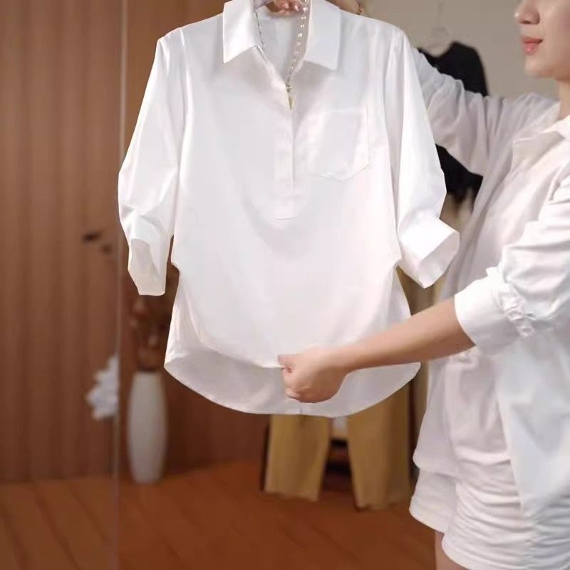 빅 사이즈 디자인 센스 2026 화이트 반팔 여성 셔츠 이른 봄 새로운 지방 mm 슬림해 보이는 캐주얼 다용도 폴로 칼라 맨위