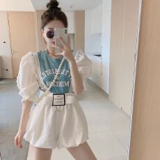 批发白色花苞短裤女夏季2026新款小个子高腰显瘦<b class='q'>休闲</b>垂感阔腿a字<b class='q'>热裤</b>