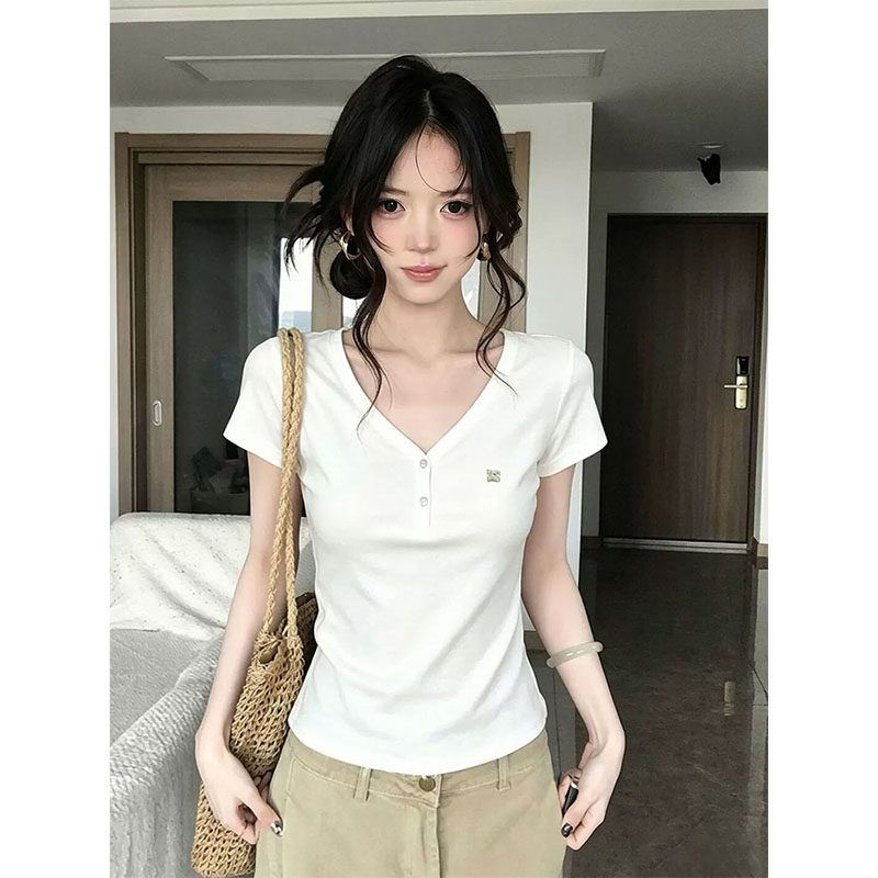아메리칸 달콤한 핫걸 단추 V넥 긍정적 인 어깨 반팔 티셔츠 여성 여름 높음 거리 몸매 가꾸기 슬림해 보이는 디자인 센스 작은 대중 맨위