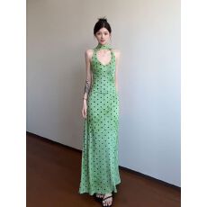 批发港风复古辣妹绝美绿色波点沙滩吊带无袖背心女特别漂亮挂脖连衣裙