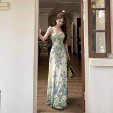 批发法式绝美荷叶边吊带碎花<b class='q'>连衣裙</b>女夏2026新款温柔度假风气质长裙子