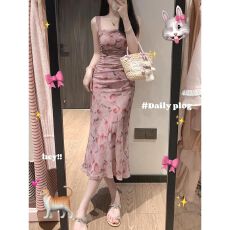 批发法式粉色碎花吊带<b class='q'>连衣裙</b>子女夏季高级感气质绝美收腰显瘦网纱长裙