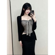 批发氛围感巨好看套装女春季韩系甜妹扭结吊带背心黑色开衫外套<b class='q'>两件套</b>
