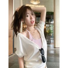 批发40支人棉+原版色织条】2026新款白色慵懒感V领<b class='q'>T</b><b class='q'>恤</b>条纹背心两件套