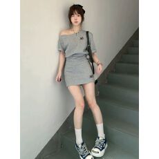批发夏季显瘦一字斜肩<b class='q'>短袖</b>短裙小个子休闲两件套韩系减龄<b class='q'>运动服</b>套装女