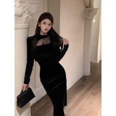 批发黑色丝绒连衣裙女秋季2026新款法式蕾丝拼接高级感宴会小礼服长裙