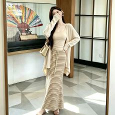 批发2026爆款慵懒纯色长袖开衫<b class='q'>吊带</b><b class='q'>打底</b>背心松紧条纹半身裙三件套套装