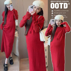 批发孕妇<b class='q'>秋</b>冬新款立体花朵设计感针织连衣裙新年洋气显瘦毛衣配袖套潮