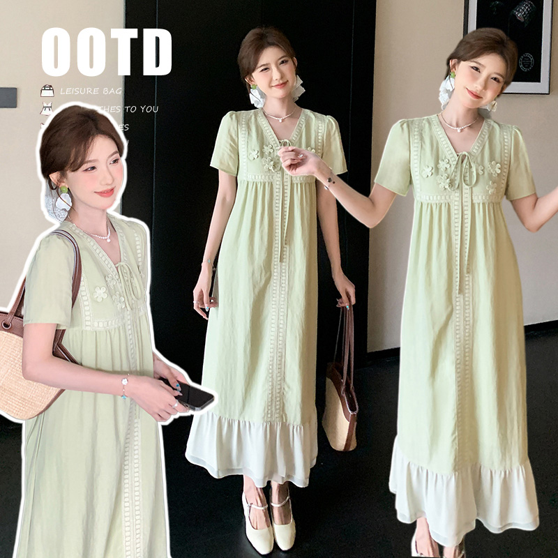 임산부 여름 드레스 새로운 패션 V넥 주간 실크 아마 배색 고급 센스 품격 슬림해 보이는 매운맛 엄마 반팔 드레스