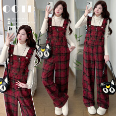 批发现~实拍视频2026年早春新款格子毛呢新年款背带裤打底衫<b class='q'>孕妇</b><b class='q'>套装</b>