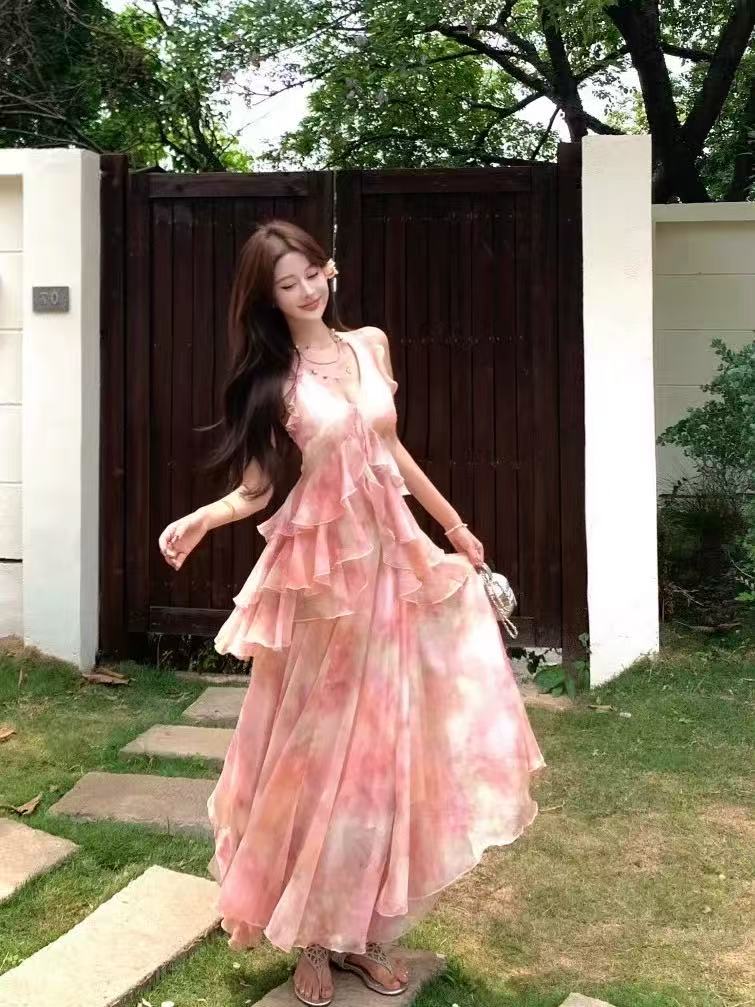 여름 행침 목 꽃무늬 드레스 2026 새로운 백리스 디자인 센스 작은 심장 기계 프릴 프린트 해변 롱 스커트