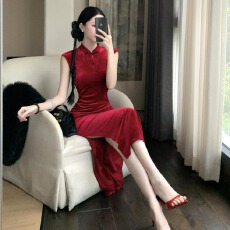 批发实拍新中式丝绒改良旗袍显瘦性感无袖开叉百搭裙包臀<b class='q'>连衣裙</b>