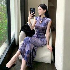 批发实拍新中式<b class='q'>改良</b><b class='q'>旗袍</b>丝绒印花显瘦百搭无袖包臀鱼尾长裙连衣裙