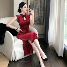 批发实拍改良旗袍新中式国风红色<b class='q'>丝绒</b>花边性感无袖中长款显瘦<b class='q'>连衣裙</b>