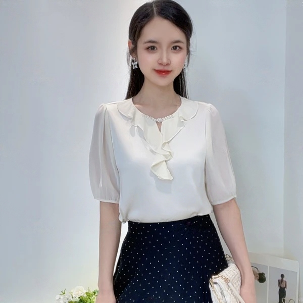 여름 새로운 라운드 넥 단추 프릴 맨위 슬림해 보이는 다용도 단색 반팔 여성 셔츠