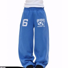 批发好质量美式刺绣植绒<b class='q'>印花</b>弯刀阔腿慵懒版型百搭保暖长裤休闲卫裤