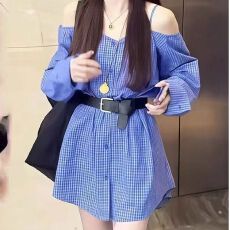 批发2025春秋新款气质露肩格子<b class='q'>衬衫</b>宽松显瘦长袖连衣裙早秋A版裙
