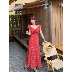 批发设计感减龄碎花泡泡袖<b class='q'>连衣裙</b>女夏季2026新款收腰小众韩系A字长裙